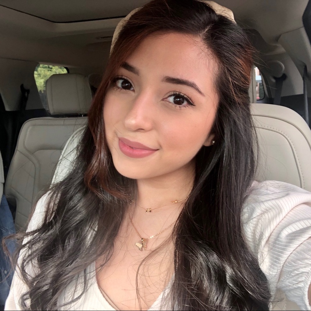 Meet your Posher, Paola
